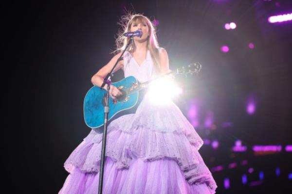 Taylor Swift performing on The Eras Tour in Mexico City, Mexico