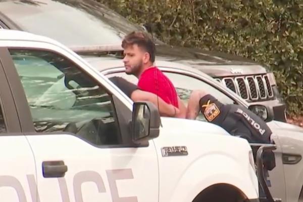 Jose Anto<em></em>nio Ibarra is seen being taken into custody.
