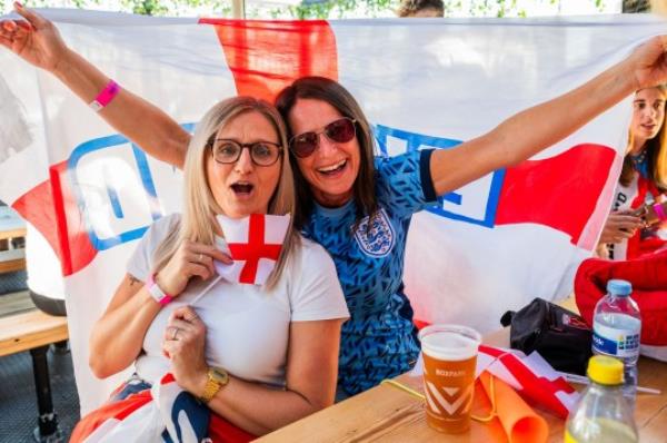 Mandatory Credit: Photo by Guy Bell/Shutterstock (14056270f) Fans in the Boxpark Shoreditch to watch the Lio<em></em>nesses in the the England v Australia, FIFA World Cup semi final. Fans in the Boxpark Shoreditch for England v Australia, World Cup semi final., Shoreditch, London, UK - 16 Aug 2023