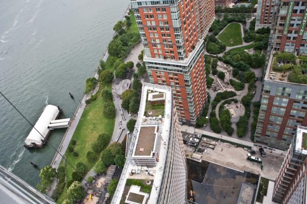 While efforts to develop groovy roof-gardens should be applauded, they tend to benefit large-scale real estate developers — not amateur green thumbs.