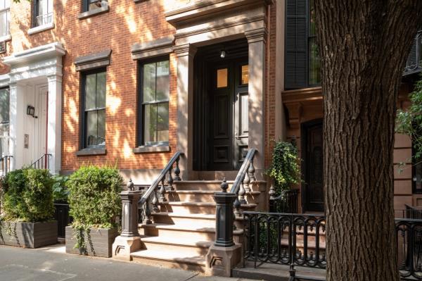 The exterior of 55 W. Ninth St. in the West Village.