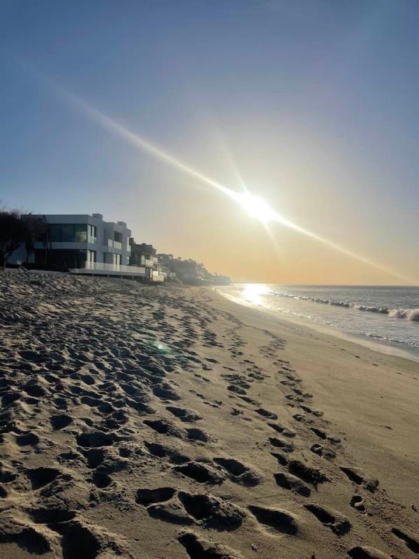 esco<em></em>ndido beach commission agreement
