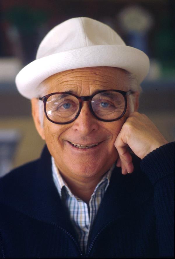According to Lear's reps per the New York Times, the television icon passed away on Tuesday at his Los Angeles home due to natural causes. 