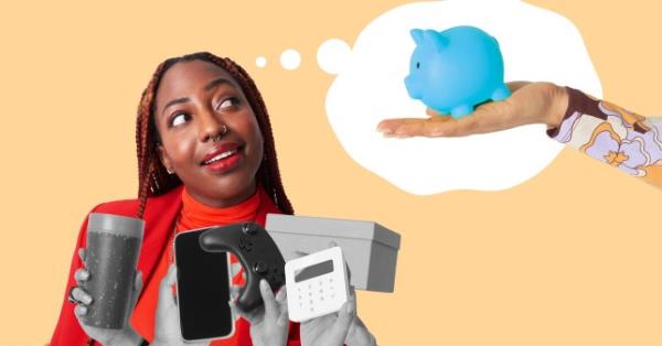 woman thinking a<em></em>bout money
