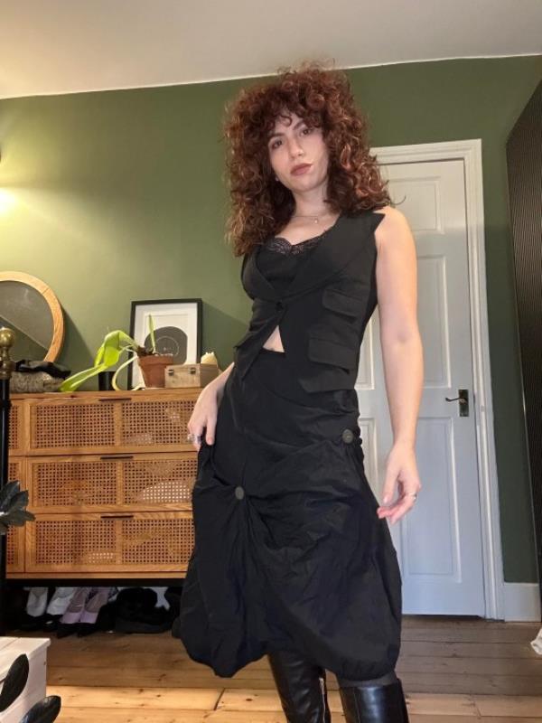 Aidan Milan wearing aging emo fashion inspo