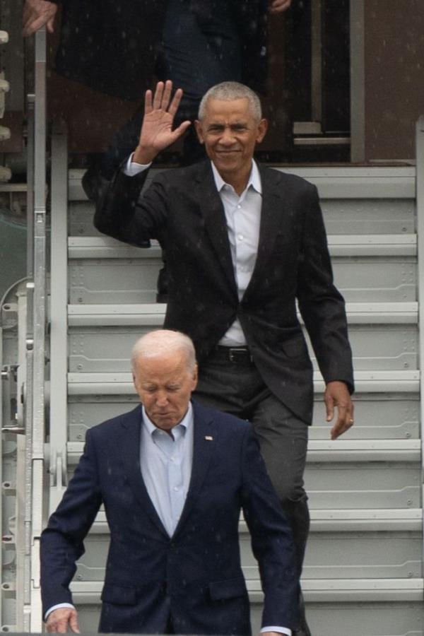 Attendees will be able to pay $100,000 for a photo with all three presidents.