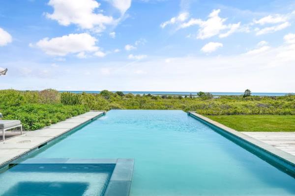 The heated infinity pool.