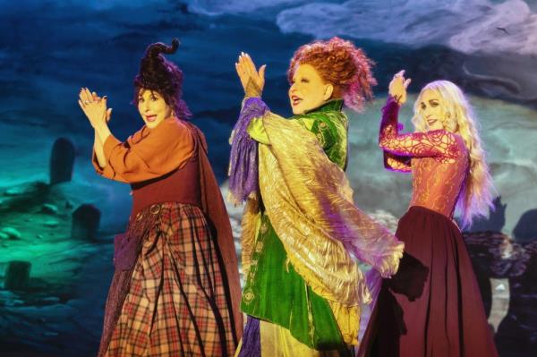 Kathy Najimy, Bette Midler, and Sarah Jessica Parker in 