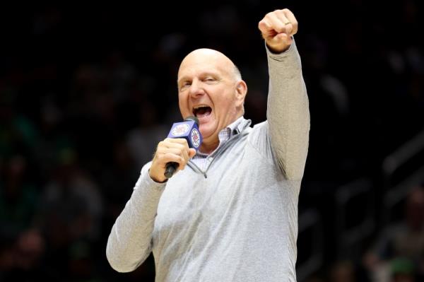 Wher<em></em>eas Bezos is nowher<em></em>e to be found, former Microsoft CEO Steve Ballmer is co<em></em>nsidered much more accessible to fellow Hunts Point residents, according to Business Insider.