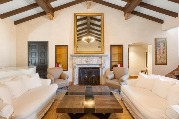 Interior of a living room. 