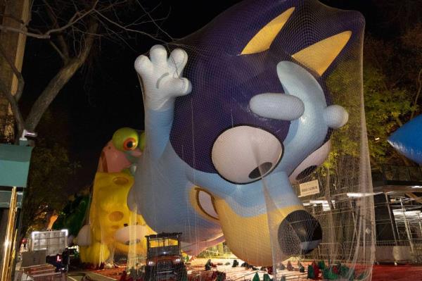 Bluey balloon