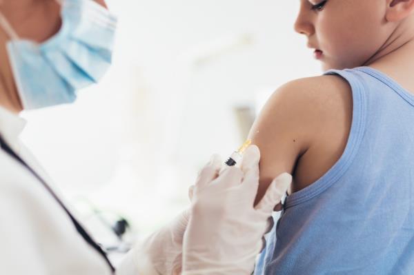 Coro<em></em>navirus vaccination.
