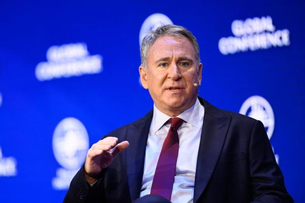 Ken Griffin, the billio<em></em>naire hedge fund manager and Harvard grad, said he would halt do<em></em>nations to the school unless it made changes.