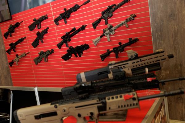 guns