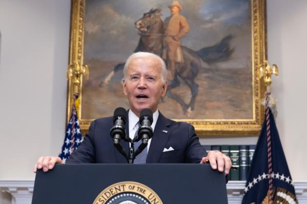 President Biden spoke in respo<em></em>nse to the Supreme Court’s decision to block his administration's student loan forgiveness plan.</p>

<p>　　