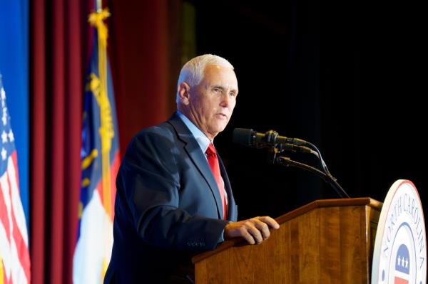 Former Vice President and current 2024 Presidential candidate MIKE PENCE speaks to the crowd of delegates and guests at this year's North Carolina GOP Convention. (Credit Image: ? Josh Brown/ZUMA Press Wire)</p>

<p>　　Former Vice President Mike Pence Speaks At The North Carolina GOP Convention