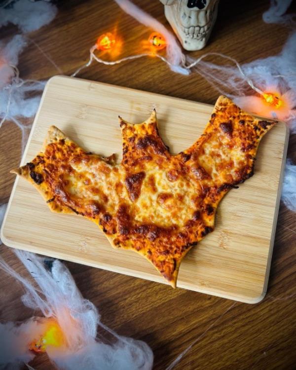 Boo the Bat pizza