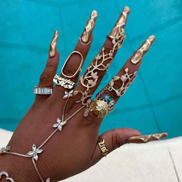 the clawset nisha 