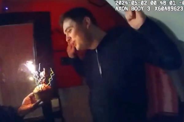 Chris later said the officers’ gesture made his day, Boston police said. 