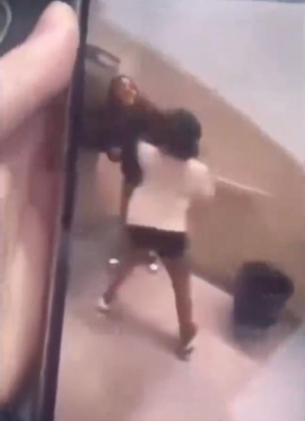 A screenshot from the video showing Aliyah Ko<em></em>nton being bullied.