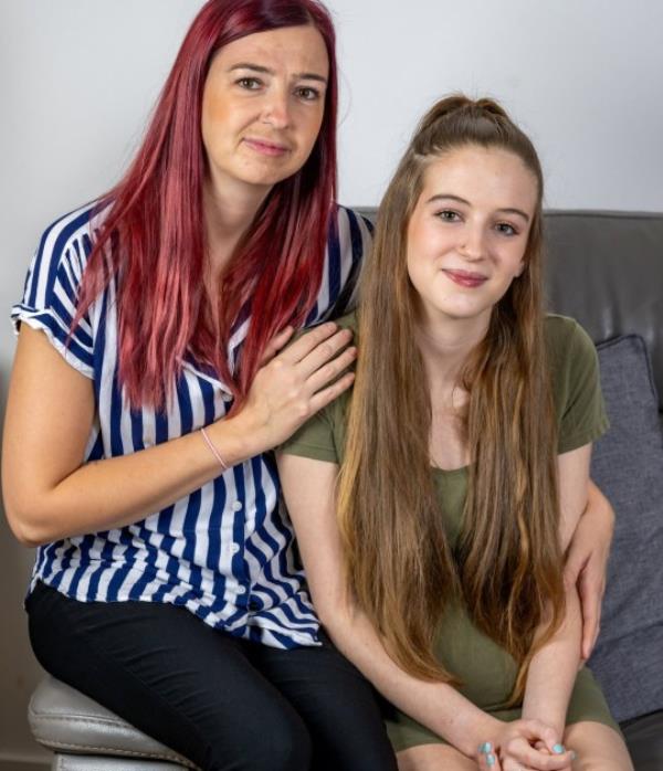 Hollie Holgate, 14 with her mum Kerrie Coles, 33. 