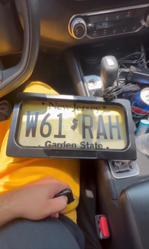 A device on sale on Facebook Marketplace for a 