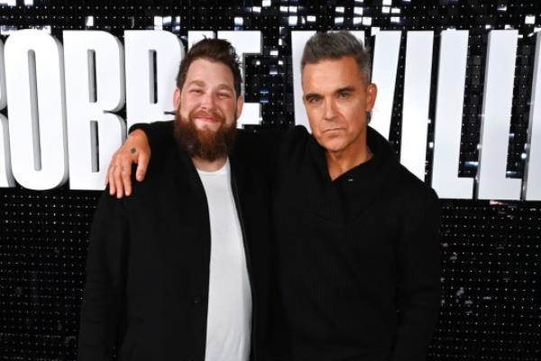 Robbie Williams and Joe Pearlman