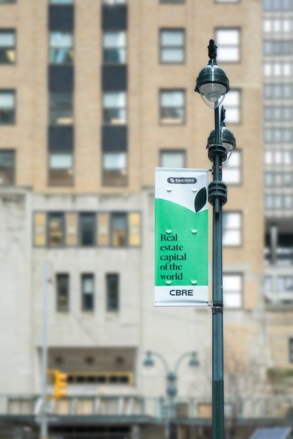 CBRE's promotio<em></em>nal banner has a 