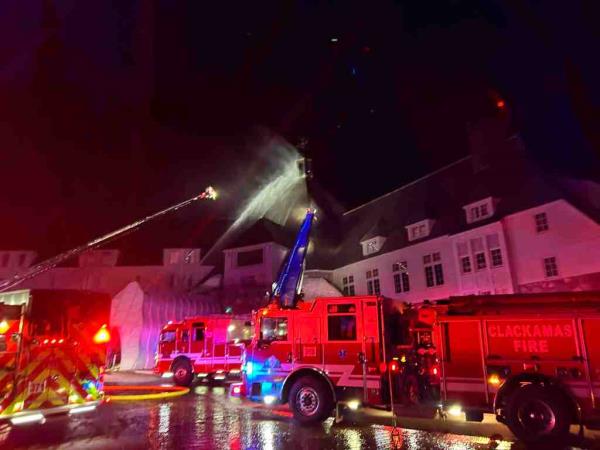 Additio<em></em>nal crews from nearby Hoodland, Gresham and Estacada Fire Departments were called to protect the historic lodge.