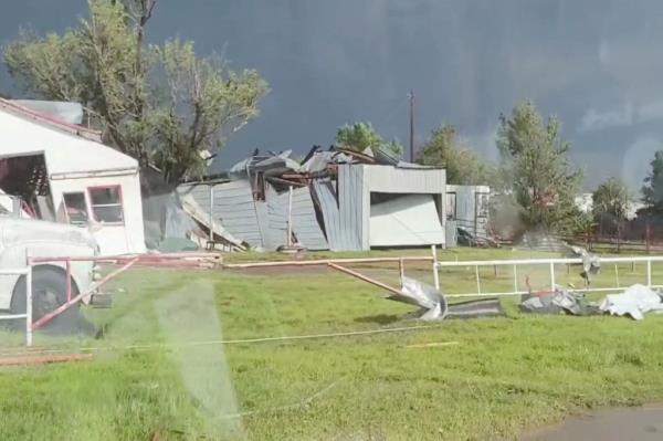 Thousands are left without electricity throughout without electricity Texas and Oklahoma.