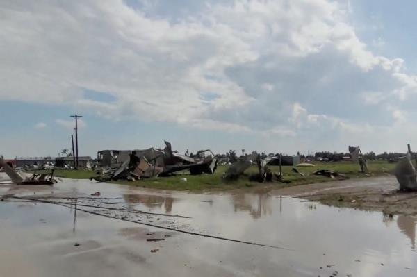 Multiple mobile homes were reported to be in the direct path of the tornado.