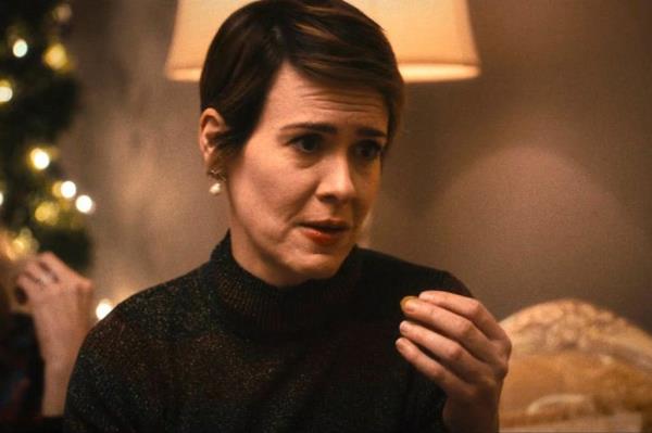 Sarah Paulson as cousin Michelle on 