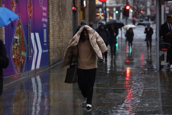 伦敦天气：洪水警报，气象局发布首都28小时降雨警告