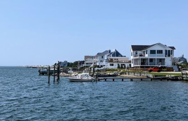 Homes in Oak Beach 