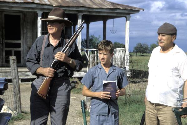 Michael Caine, Haley Joel Osment and Robert Duval in 