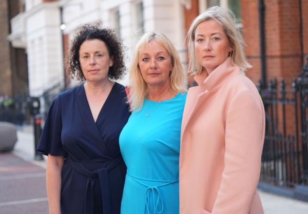 Three women, Katherine, Lindsay Mason, and Gemma, standing outside Kent House in Knightsbridge, Lo<em></em>ndon after a press co<em></em>nference a<em></em>bout a legal claim against Harrods.
