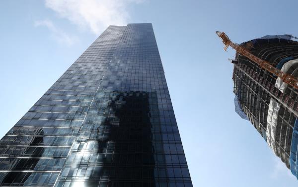 A view of the Millennium Tower on August 11, 2016 in San Francisco, California. A $500 million lawsuit has been filed against building owner the owner of the Millennium Tower, Millennium Partners, and the Transbay Joint Powers Authority after it was revealed that the building had sunk 16 inches into the ground and is leaning two inches to the northwest. 
