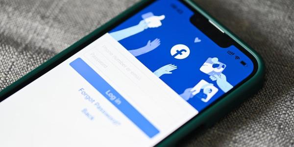事实已经证明，Facebook Messenger的人工智能生成贴图存在问题