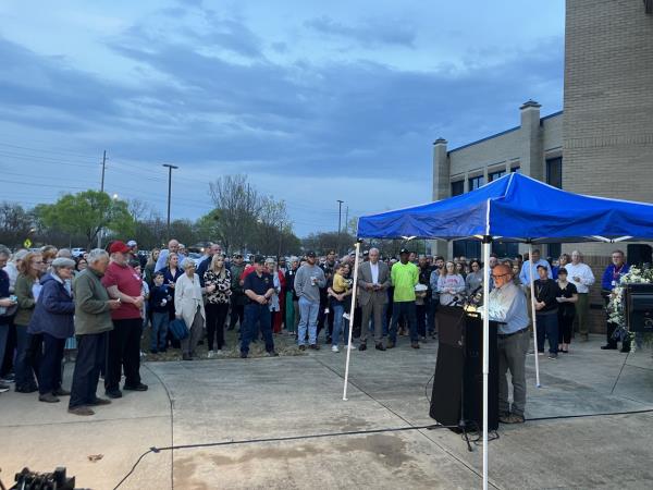 Huntsville vigil for slain officer