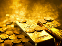Gold holds above $2,000 on Fed rate cut hopes; focus on US inflation