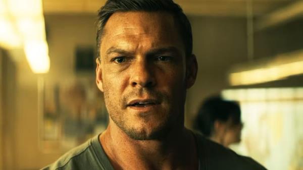 Alan Ritchson as Jack Reacher.