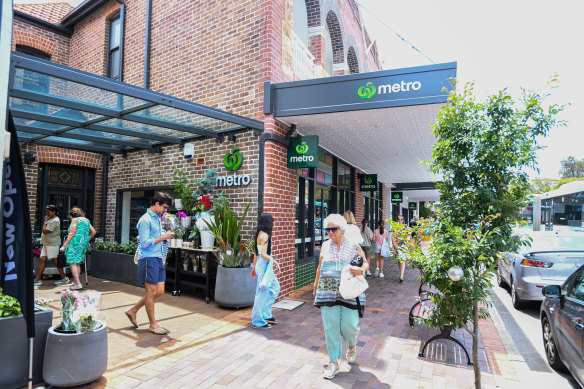 A Woolworths Metro store in Mosman. There is o<em></em>ngoing debate a<em></em>bout whether such stores are large enough to “trigger” new planning controls around them.